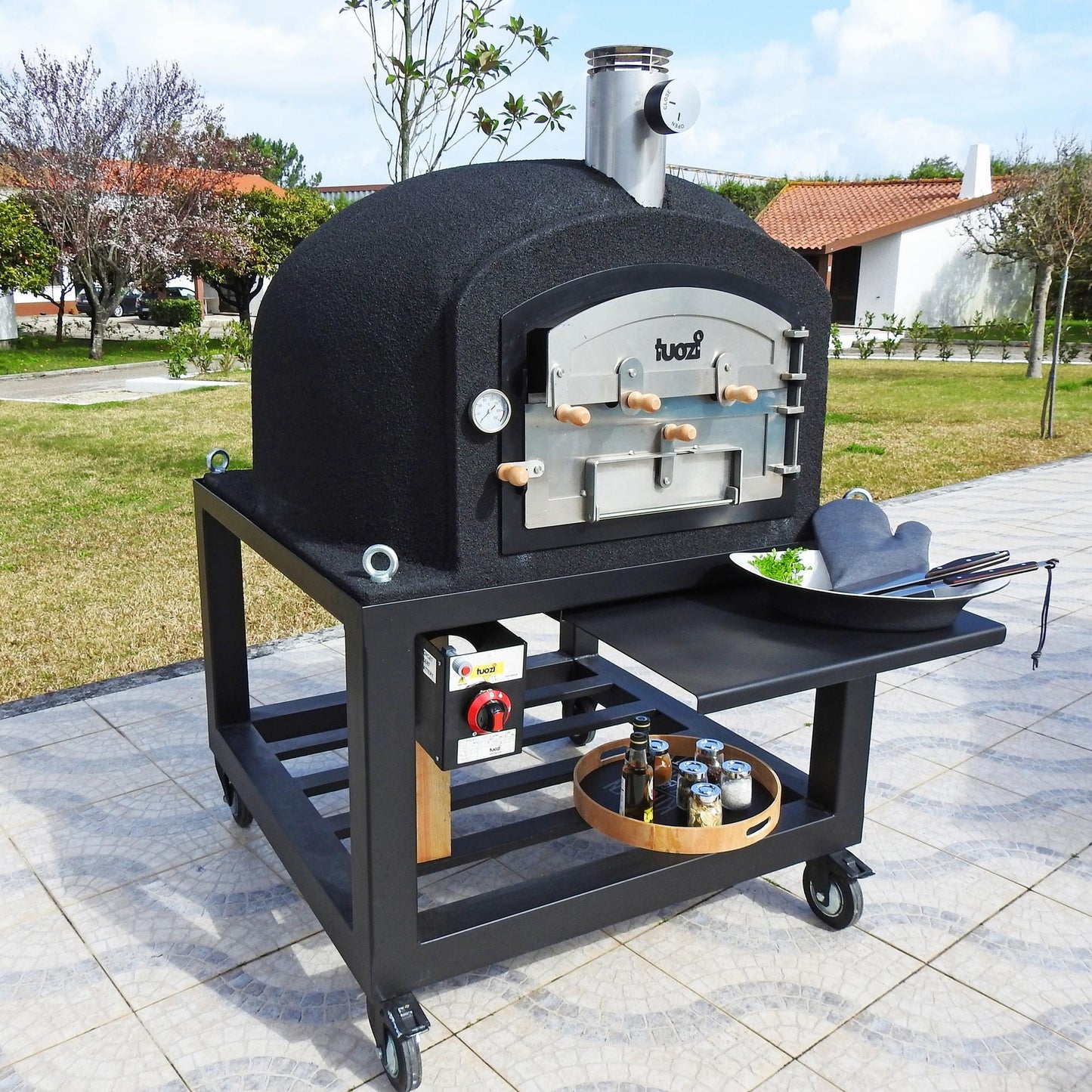Horno Kitaway con quemador y base metálica Tuozi