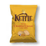 Patatas fritas con sabor queso cheddar curado y cebolla roja, Kettle 130g