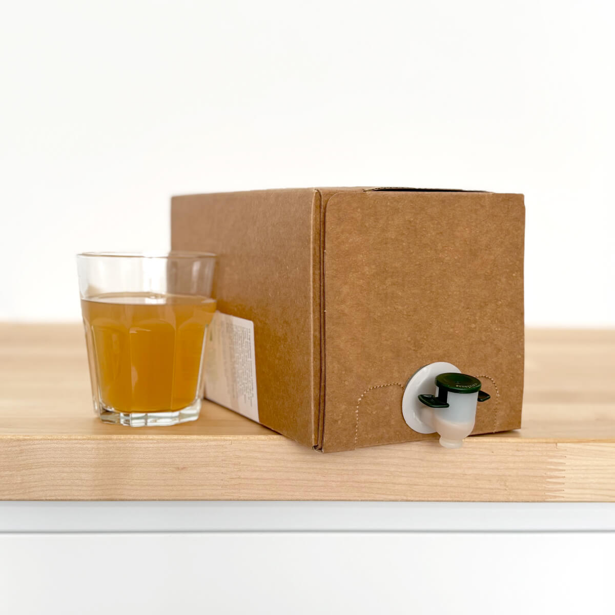 Zumo de Manzana 100% fruta exprimida Eco Planeta Huerto 3 L Bag in Box